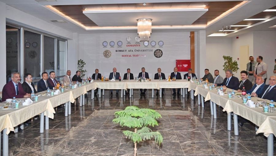  REKTÖR UZUN OSMANİYE PROTOKOLÜNÜ İFTARDA AĞIRLADI