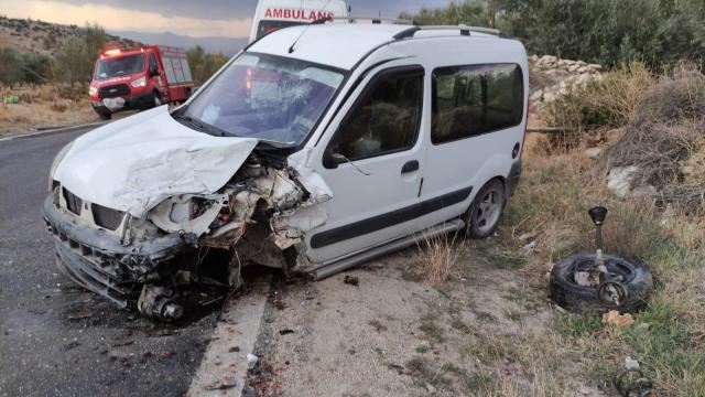 Trafik kazasında 1 kişi öldü 3 kişi yaralı 